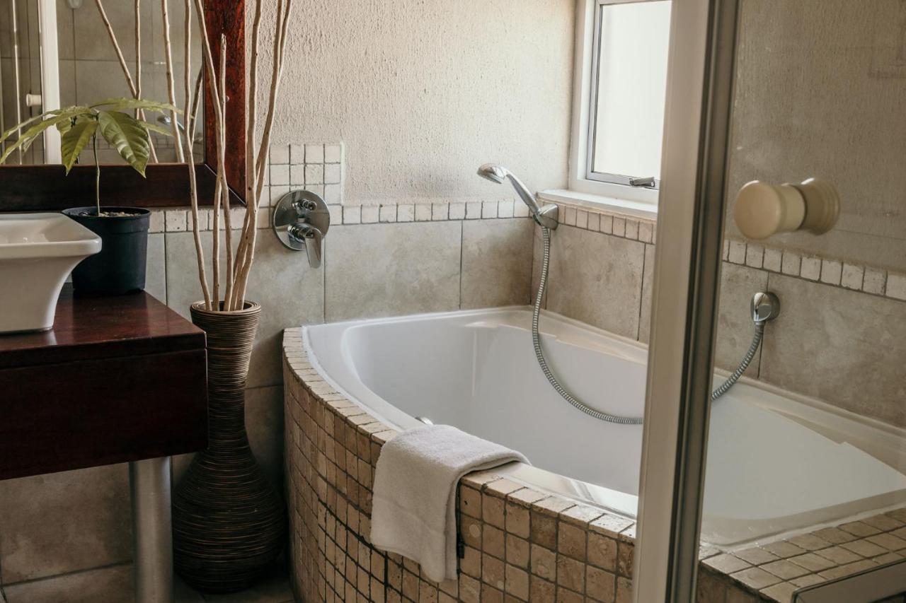 Artemis Hotel Свакопмунд Экстерьер фото